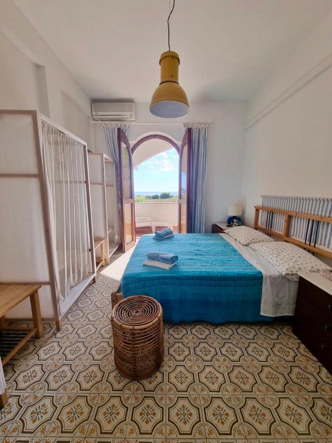 Vista Mare Su Tre Piani Con Giardino Villa Falerna Ngoại thất bức ảnh