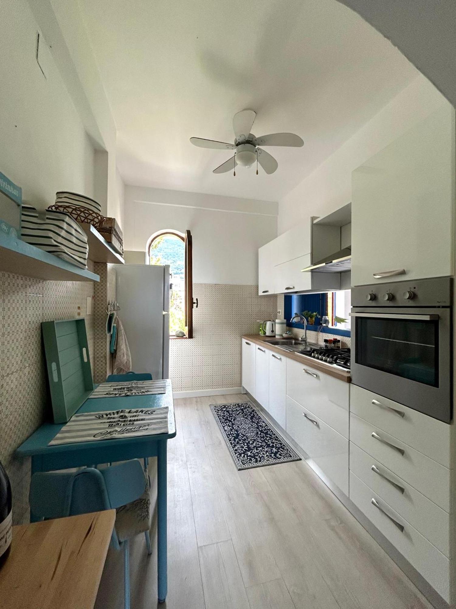 Vista Mare Su Tre Piani Con Giardino Villa Falerna Ngoại thất bức ảnh